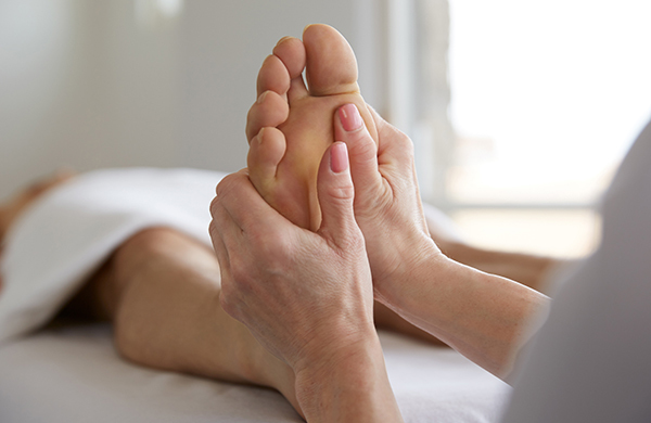 foot-massage_jpeg-600x390